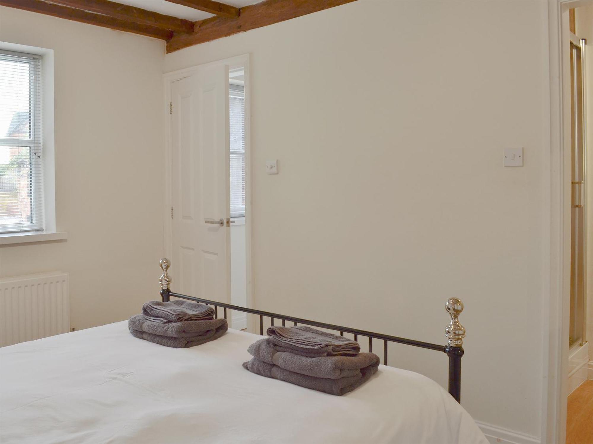 The Old Stables Villa Standon Ngoại thất bức ảnh